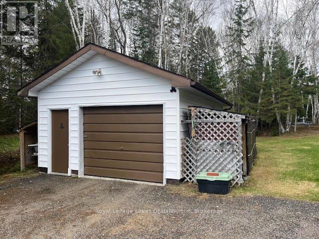 1293 Green Lake Road, Dysart Et Al, Ontario  K0M 1S0 - Photo 38 - X12162876