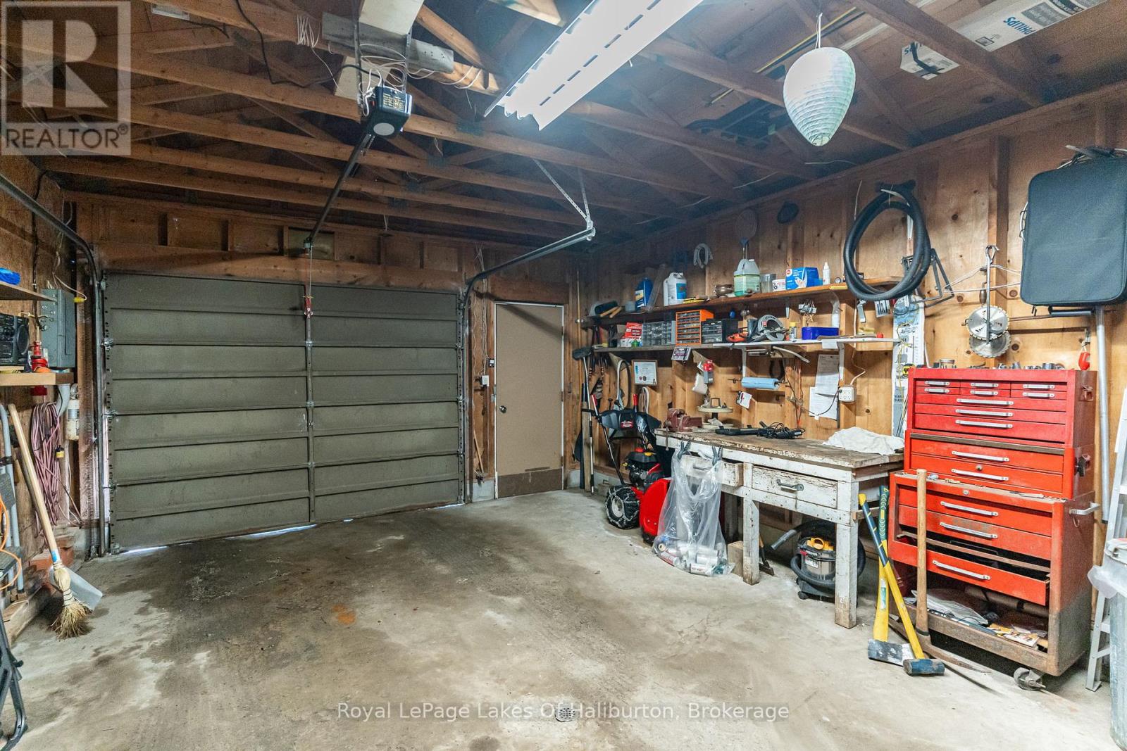 1293 Green Lake Road, Dysart Et Al, Ontario  K0M 1S0 - Photo 40 - X12162876