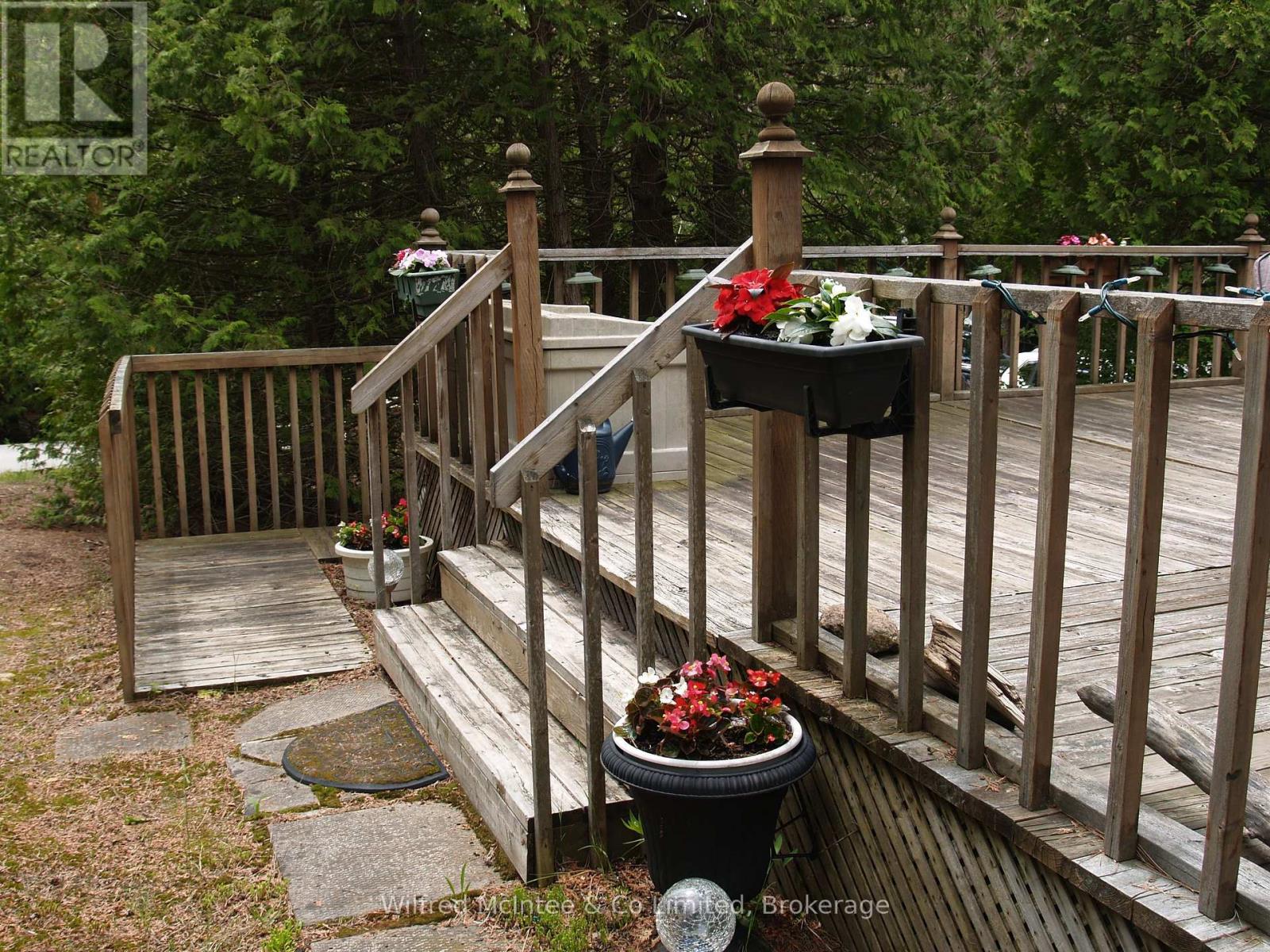 278 Ogimah Road W, South Bruce Peninsula, Ontario  N0H 2G0 - Photo 6 - X12206794