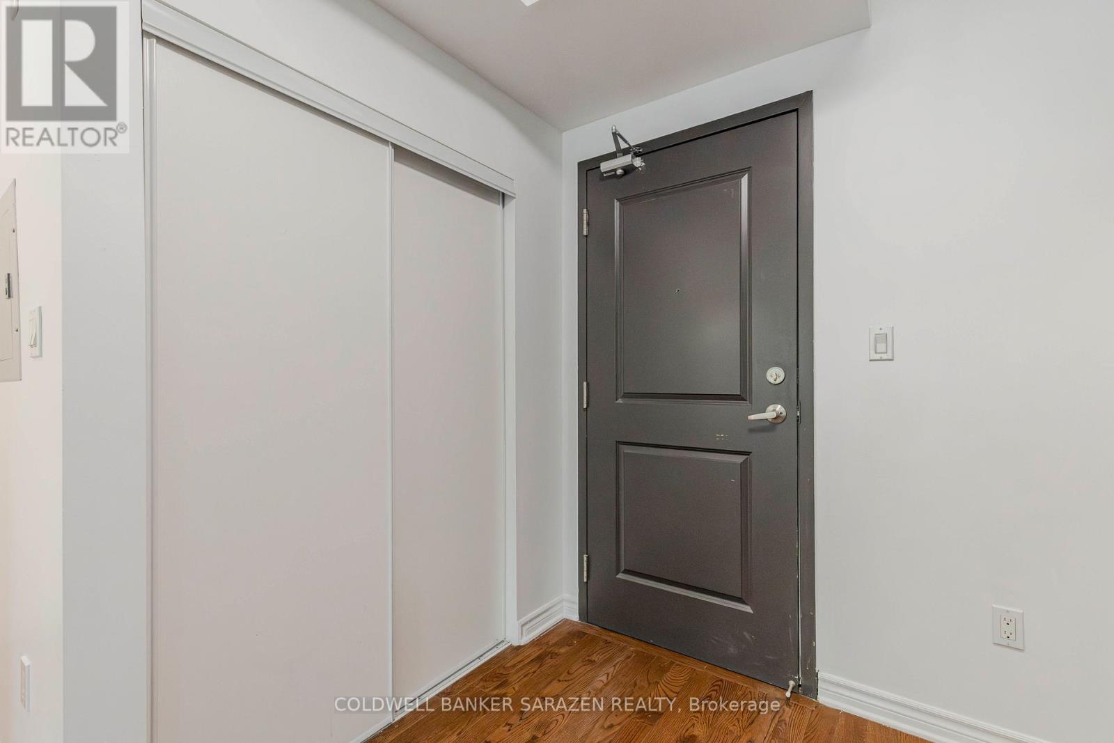 218 - 429 Kent Street, Ottawa, Ontario  K2P 1B5 - Photo 11 - X12207400