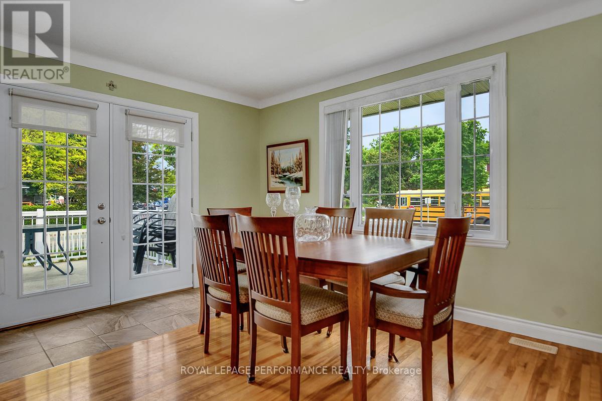 583 Donald Street, Ottawa, Ontario  K1K 1L5 - Photo 12 - X12207481