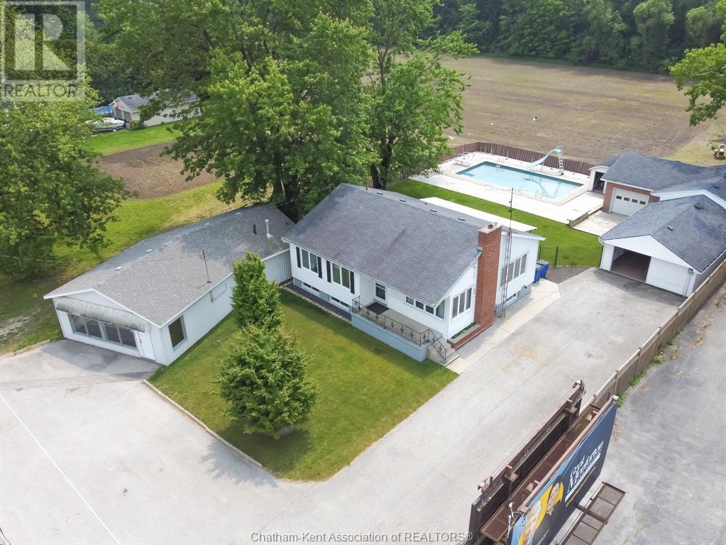 MLS# 25014532: 556 Bloomfield ROAD, Chatham, Canada