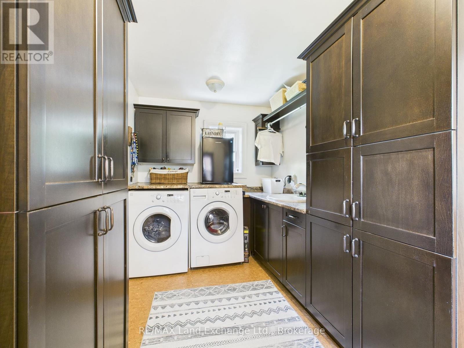 20 Queen Street, Huron-Kinloss, Ontario  N0G 2R0 - Photo 17 - X12207434