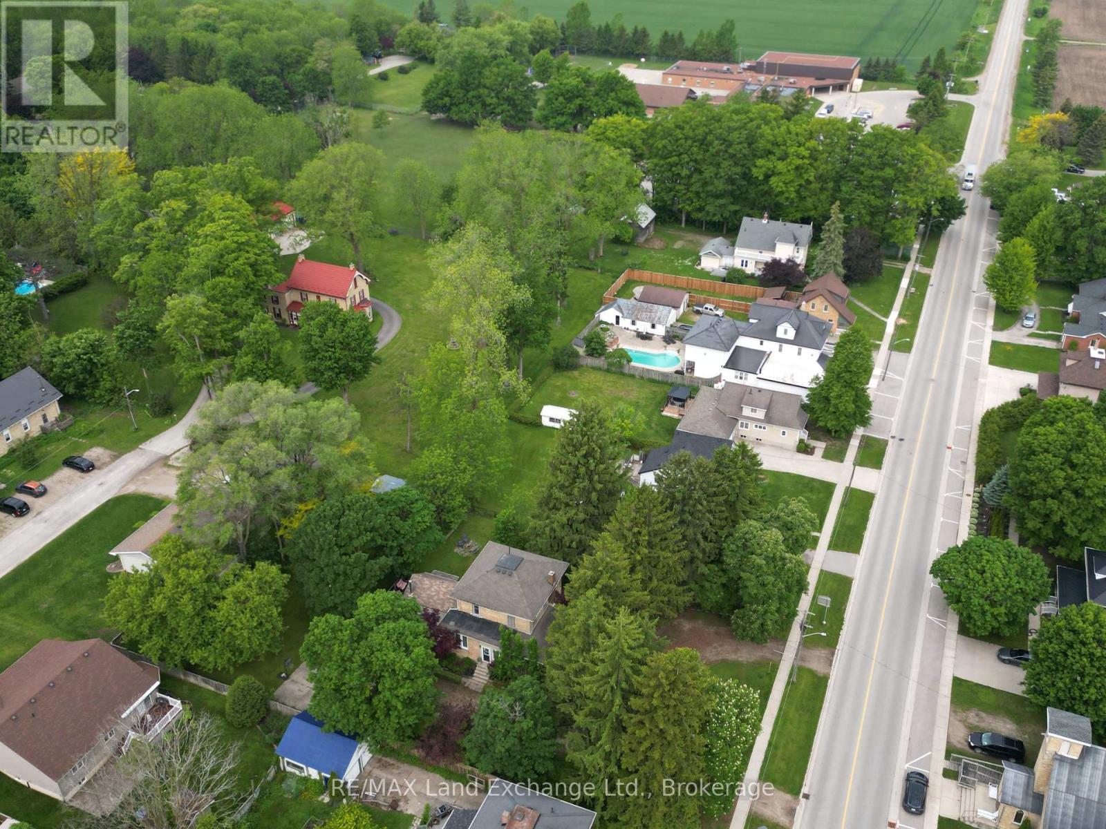 20 Queen Street, Huron-Kinloss, Ontario  N0G 2R0 - Photo 35 - X12207434