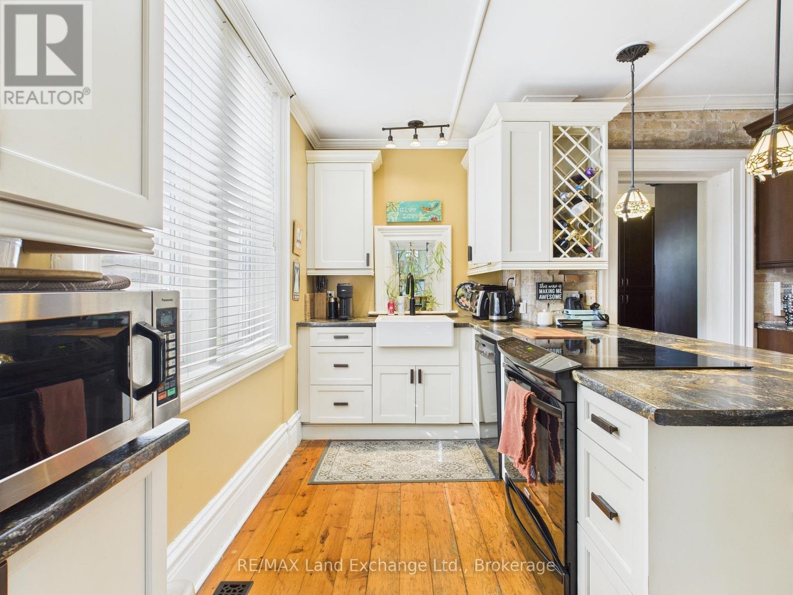 20 Queen Street, Huron-Kinloss, Ontario  N0G 2R0 - Photo 8 - X12207434