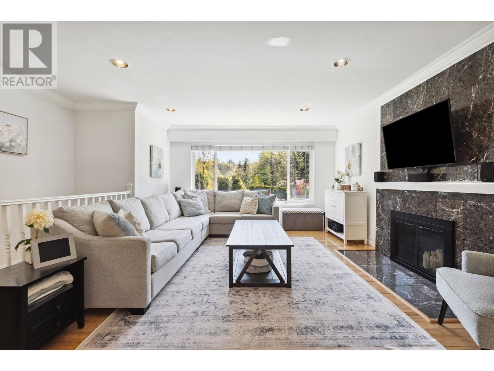 1643 Arborlynn Drive, North Vancouver, British Columbia  V7J 2V7 - Photo 4 - R3012292