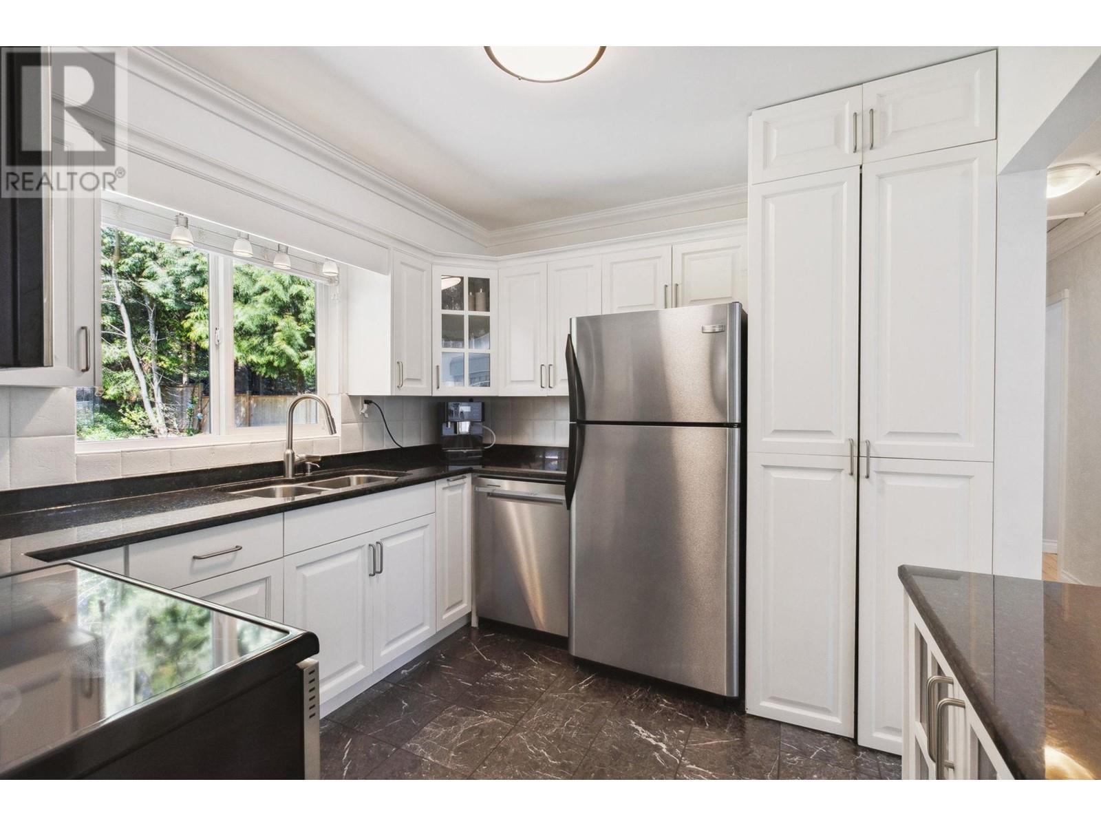 1643 Arborlynn Drive, North Vancouver, British Columbia  V7J 2V7 - Photo 12 - R3012292