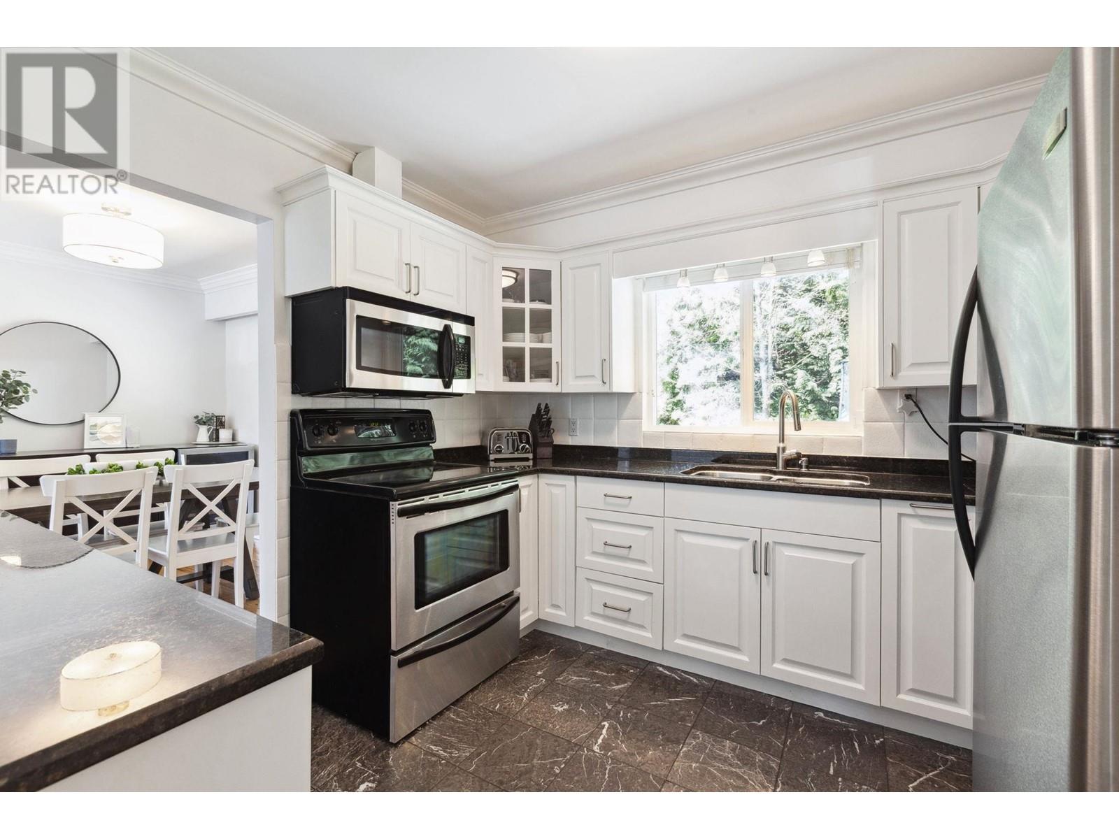 1643 Arborlynn Drive, North Vancouver, British Columbia  V7J 2V7 - Photo 11 - R3012292