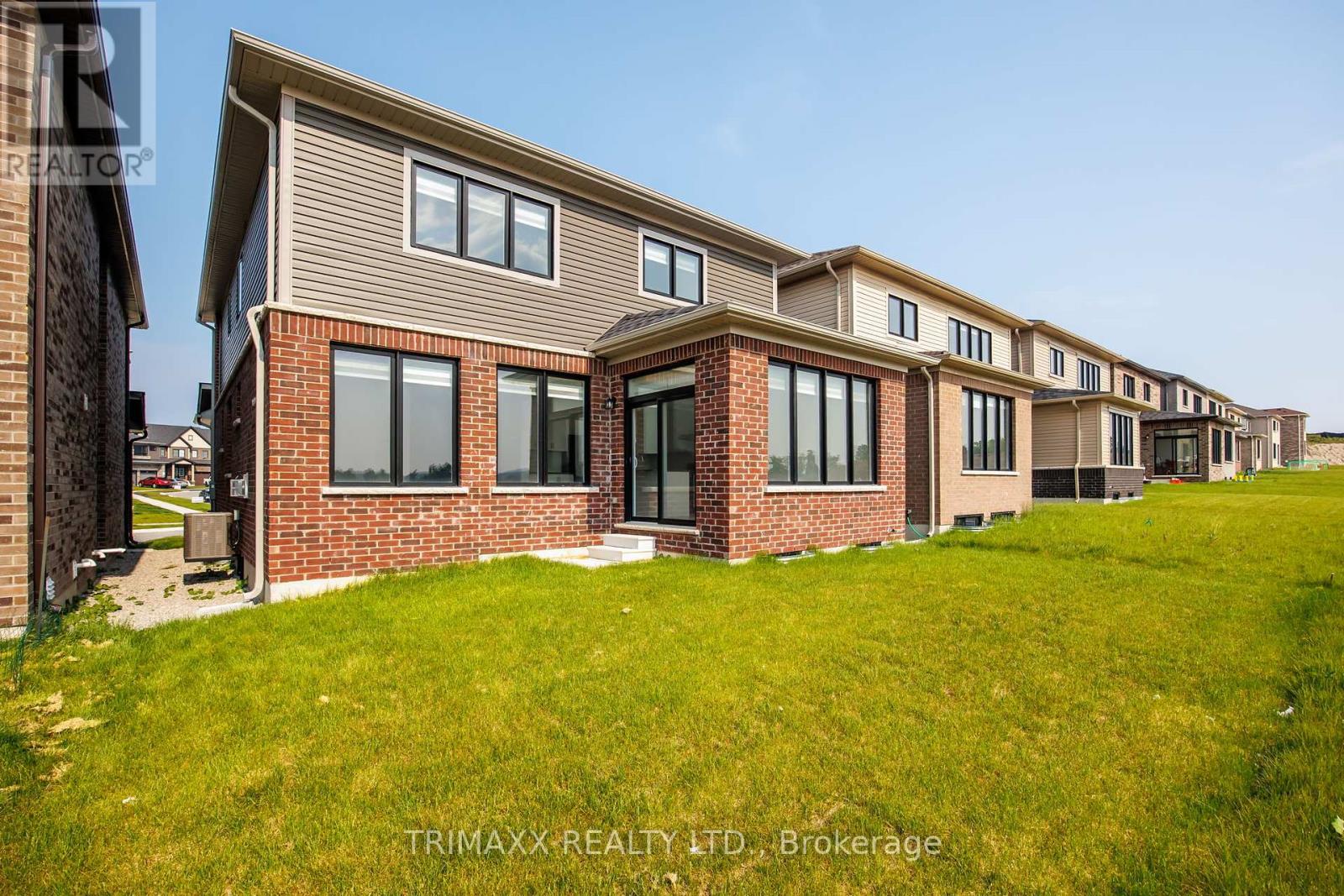 22 Kingsbury Trail, Barrie, Ontario  L9J 0W9 - Photo 38 - S12199708