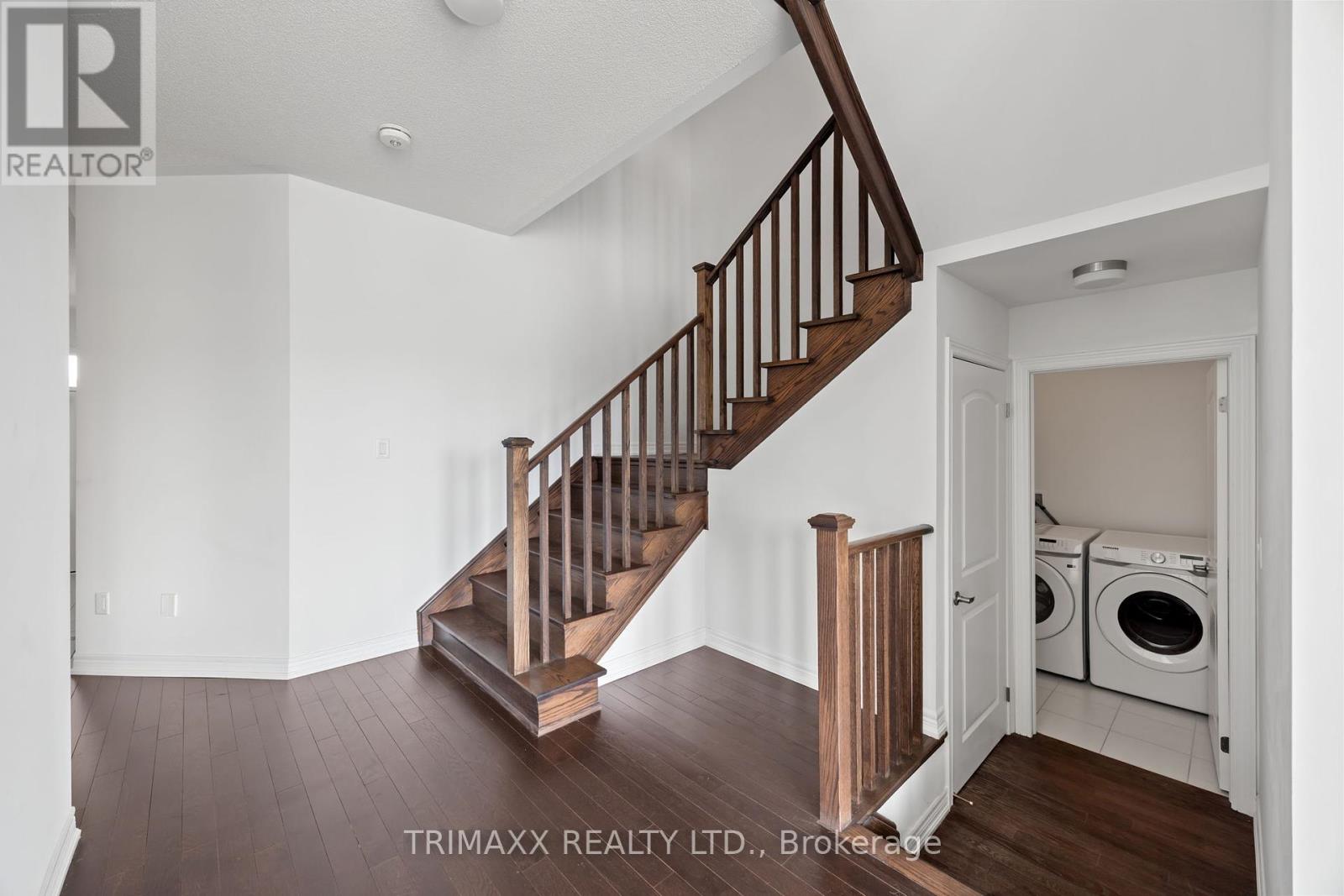22 Kingsbury Trail, Barrie, Ontario  L9J 0W9 - Photo 8 - S12199708