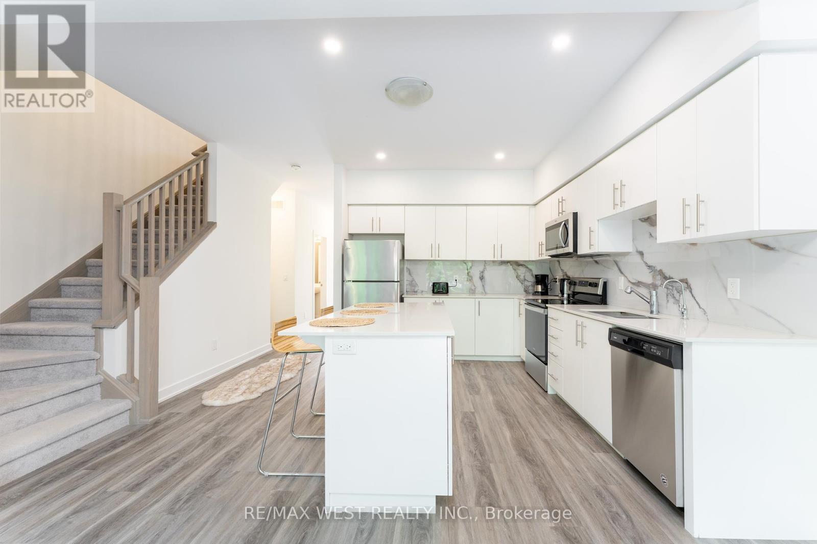 22 - 110 Fergus Avenue, Kitchener, Ontario  N2A 0K9 - Photo 10 - X12205502