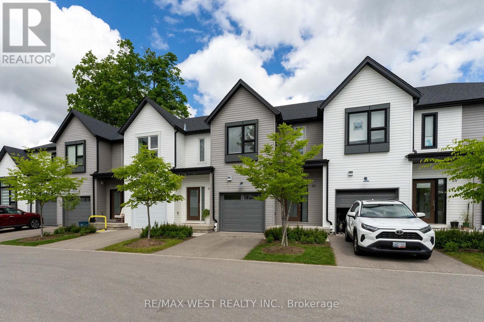 22 - 110 Fergus Avenue, Kitchener, Ontario  N2A 0K9 - Photo 1 - X12205502