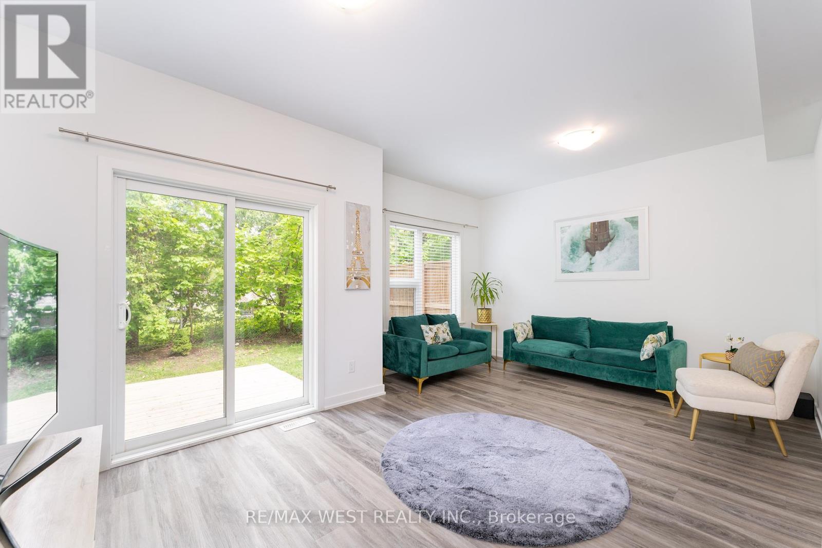 22 - 110 Fergus Avenue, Kitchener, Ontario  N2A 0K9 - Photo 11 - X12205502