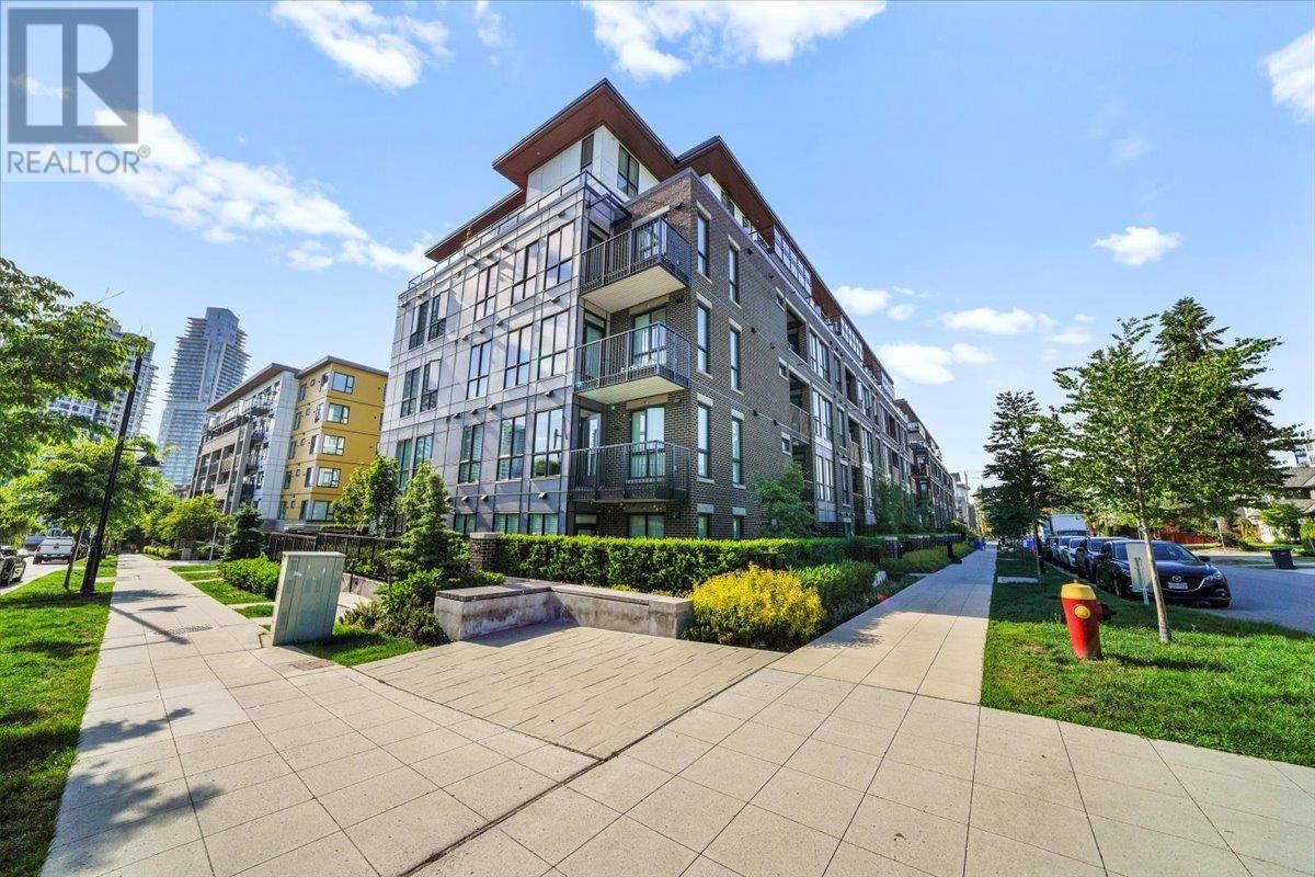 501 750 DOGWOOD STREET, Coquitlam, British Columbia