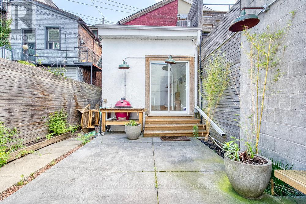 104 Ossington Avenue, Toronto, Ontario  M6J 2Z4 - Photo 17 - C12207172