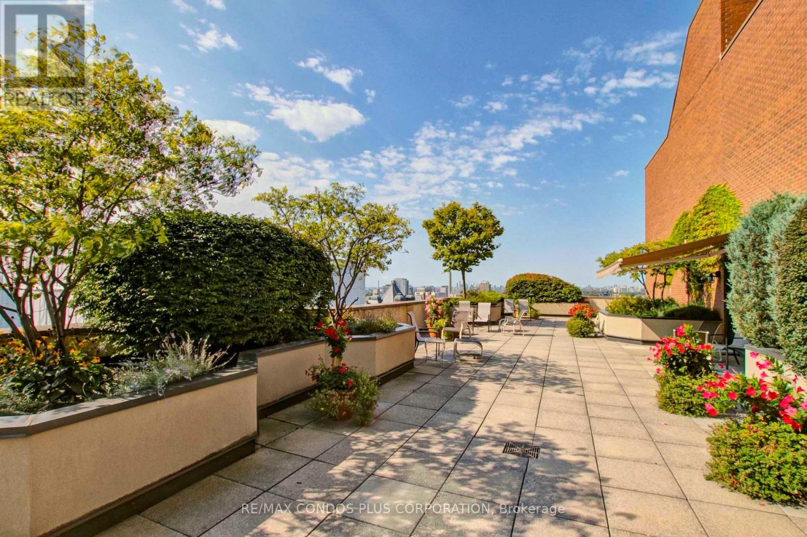Property at 902 - 62 WELLESLEY STREET W image 3
