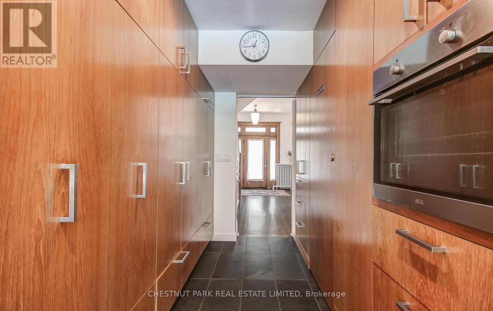 40 Warren Road, Toronto, Ontario  M4V 2R5 - Photo 16 - C12207270