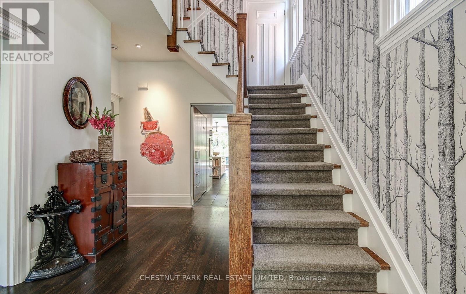 40 Warren Road, Toronto, Ontario  M4V 2R5 - Photo 17 - C12207270