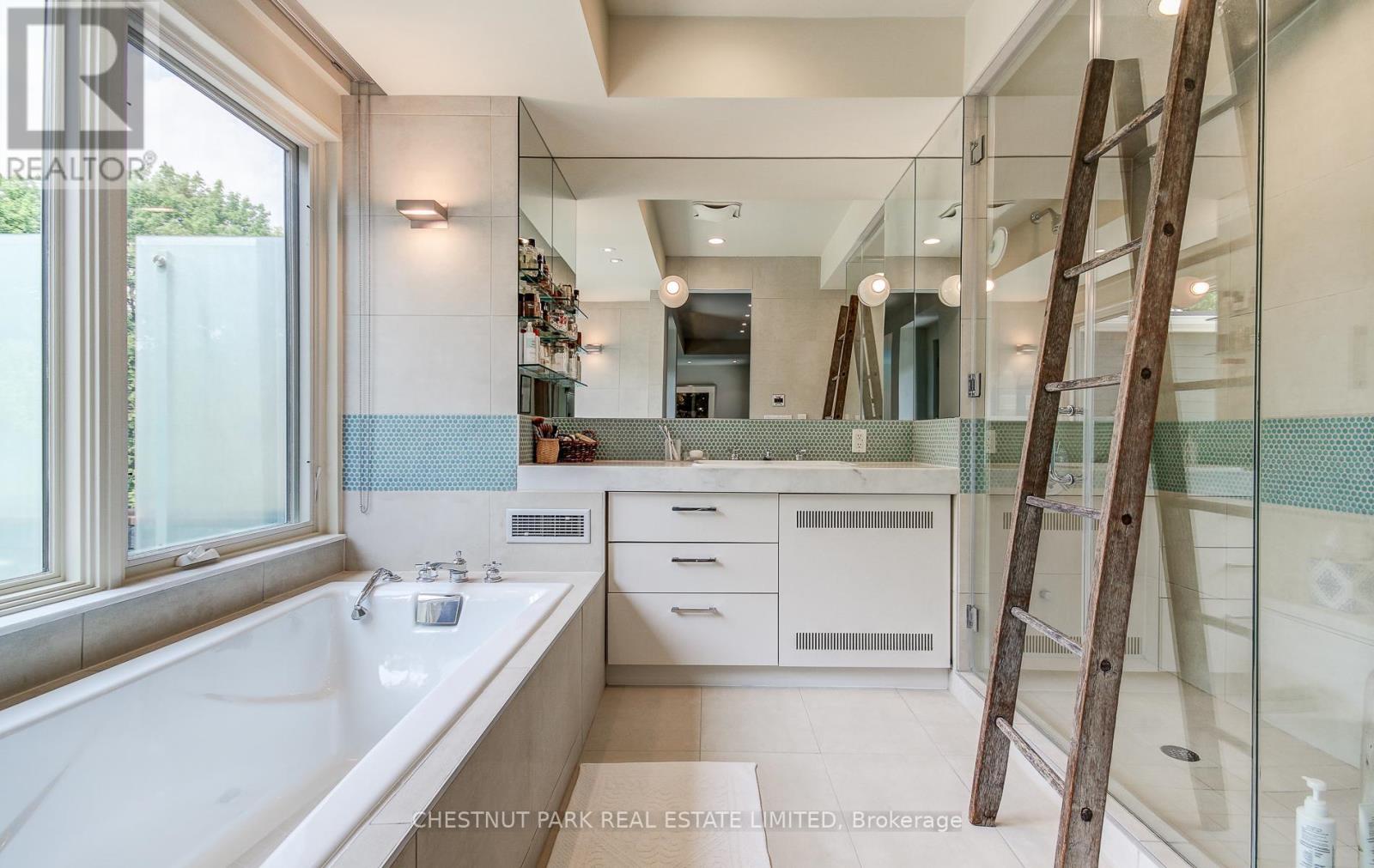 40 Warren Road, Toronto, Ontario  M4V 2R5 - Photo 20 - C12207270