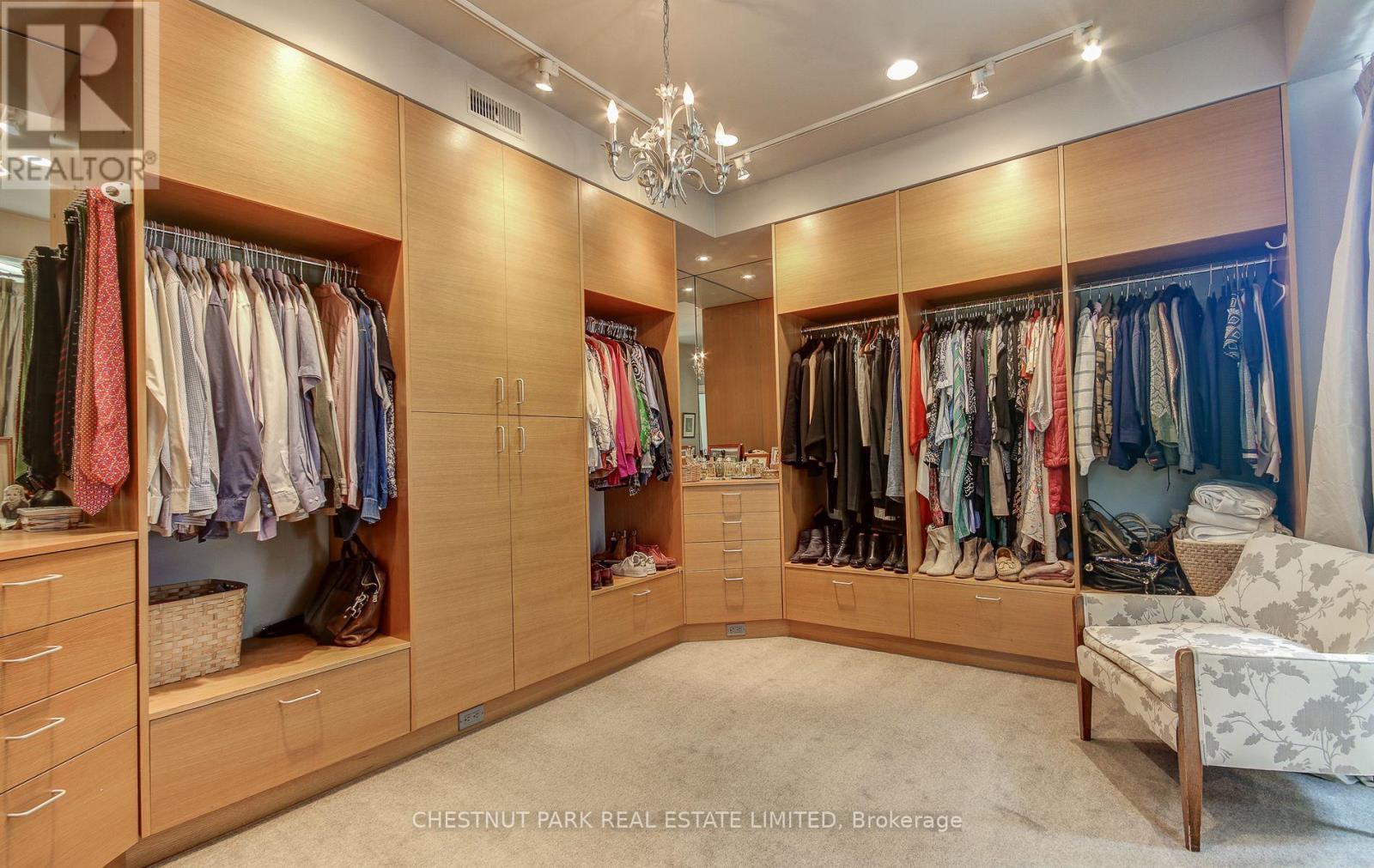 40 Warren Road, Toronto, Ontario  M4V 2R5 - Photo 22 - C12207270