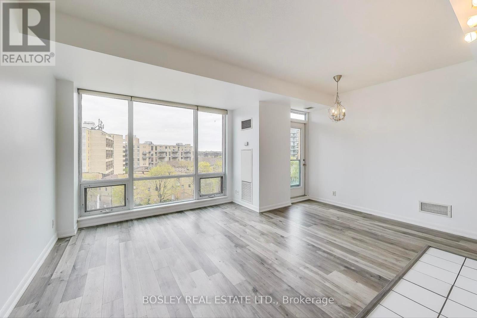 718 - 600 Fleet Street, Toronto, Ontario  M5V 1B7 - Photo 3 - C12207310