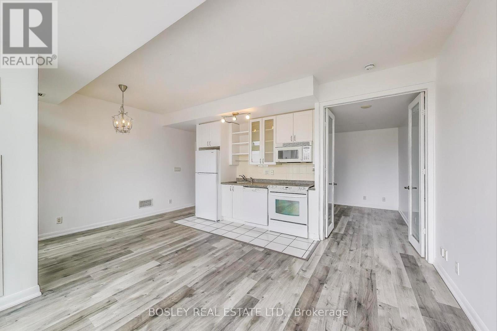 718 - 600 Fleet Street, Toronto, Ontario  M5V 1B7 - Photo 4 - C12207310