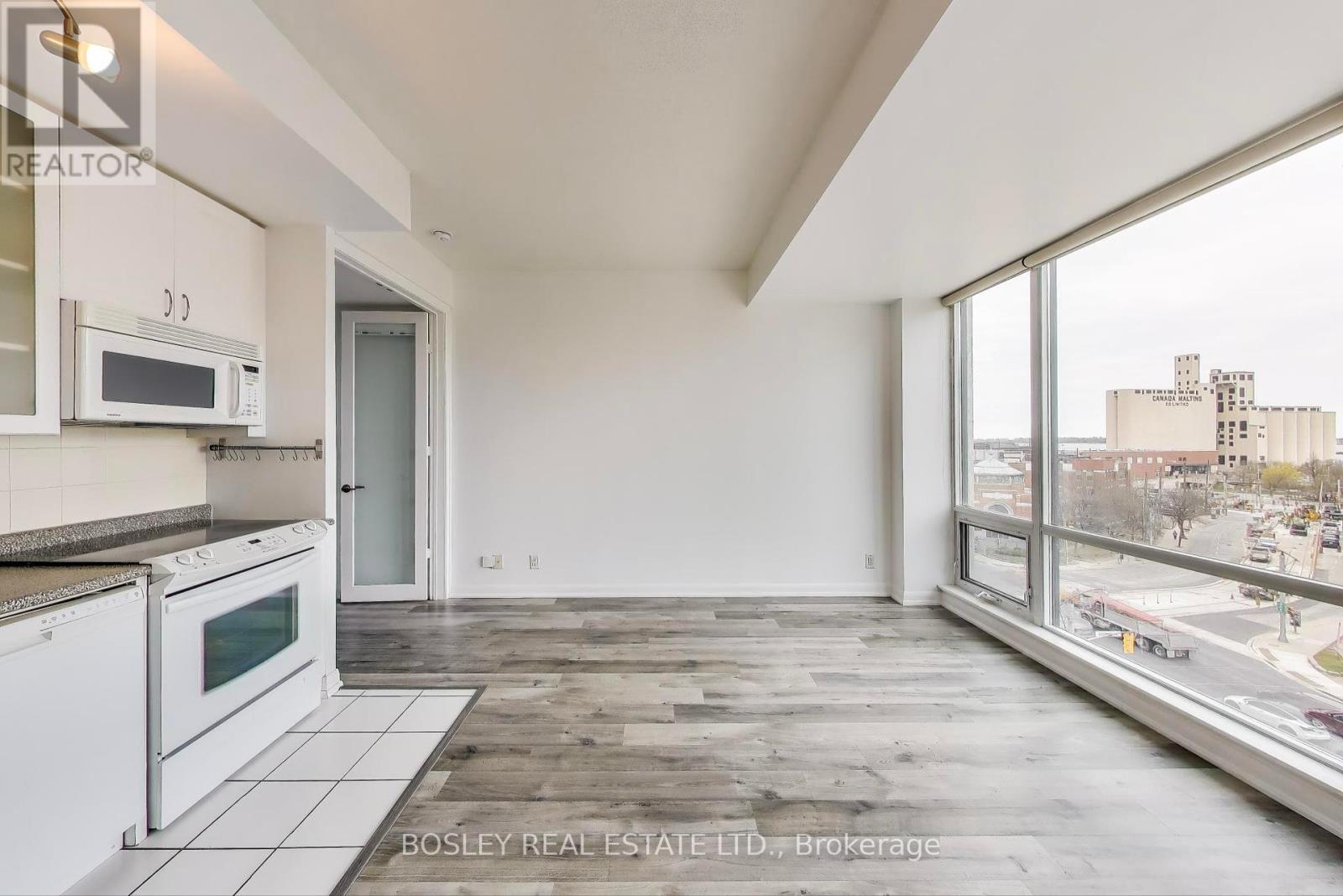 718 - 600 Fleet Street, Toronto, Ontario  M5V 1B7 - Photo 6 - C12207310