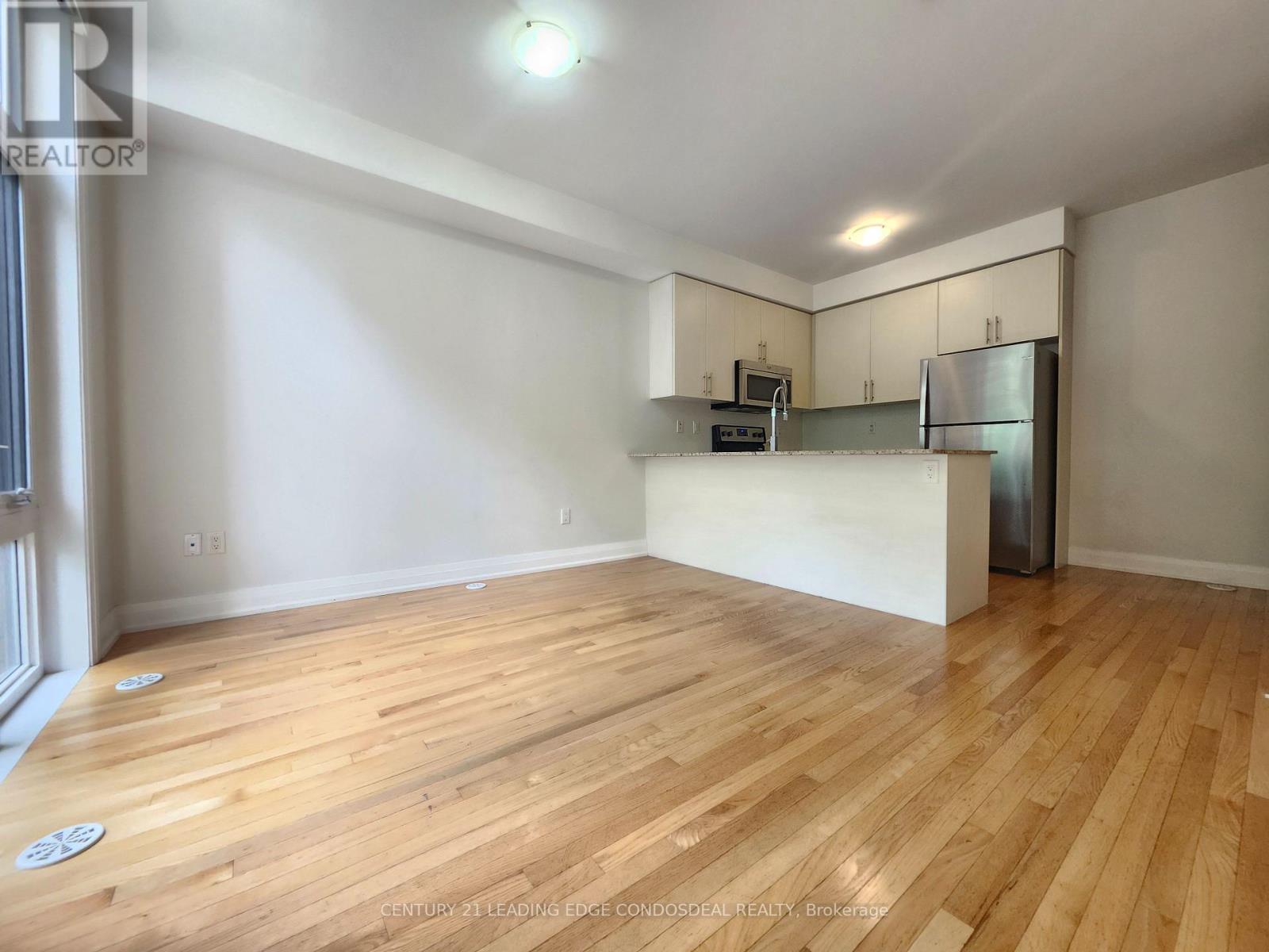 47 - 19 Eldora Avenue, Toronto (Newtonbrook West), Ontario  M2M 0B5 - Photo 2 - C12207384