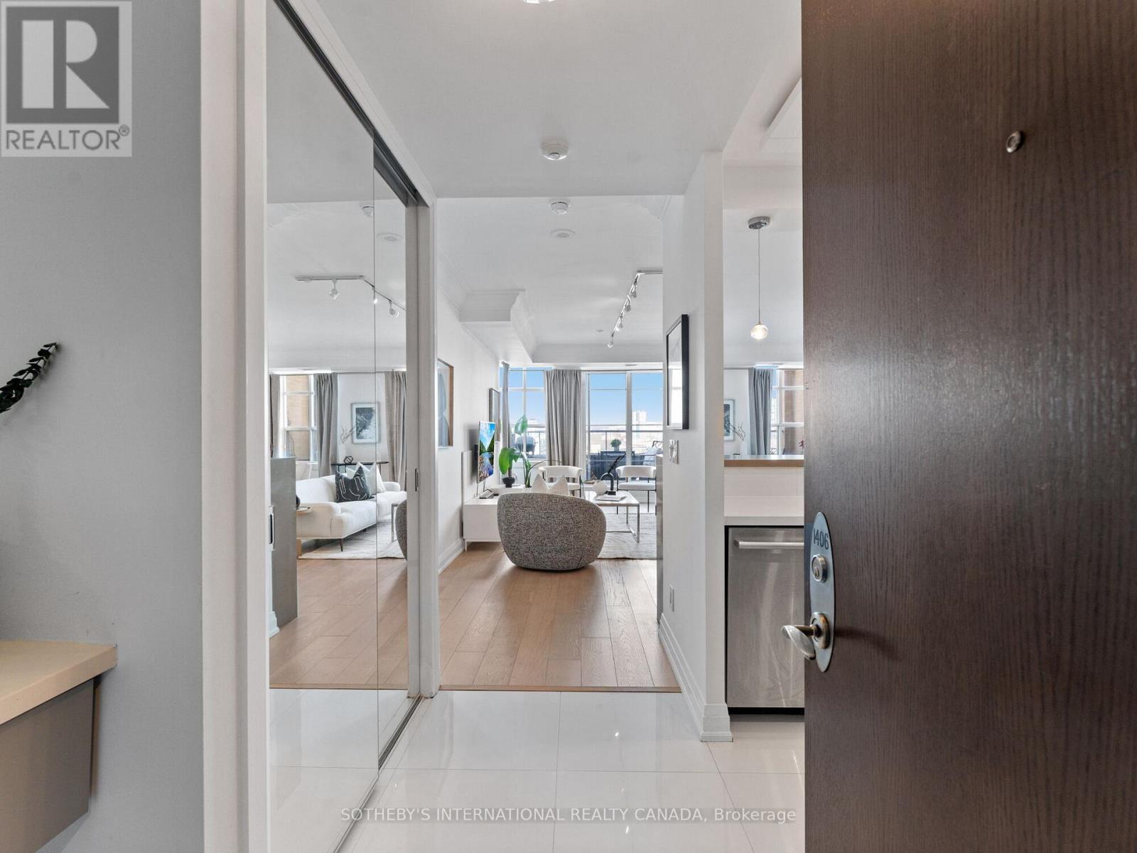 1406 - 438 Richmond Street W, Toronto, Ontario  M5V 3S6 - Photo 2 - C12207411