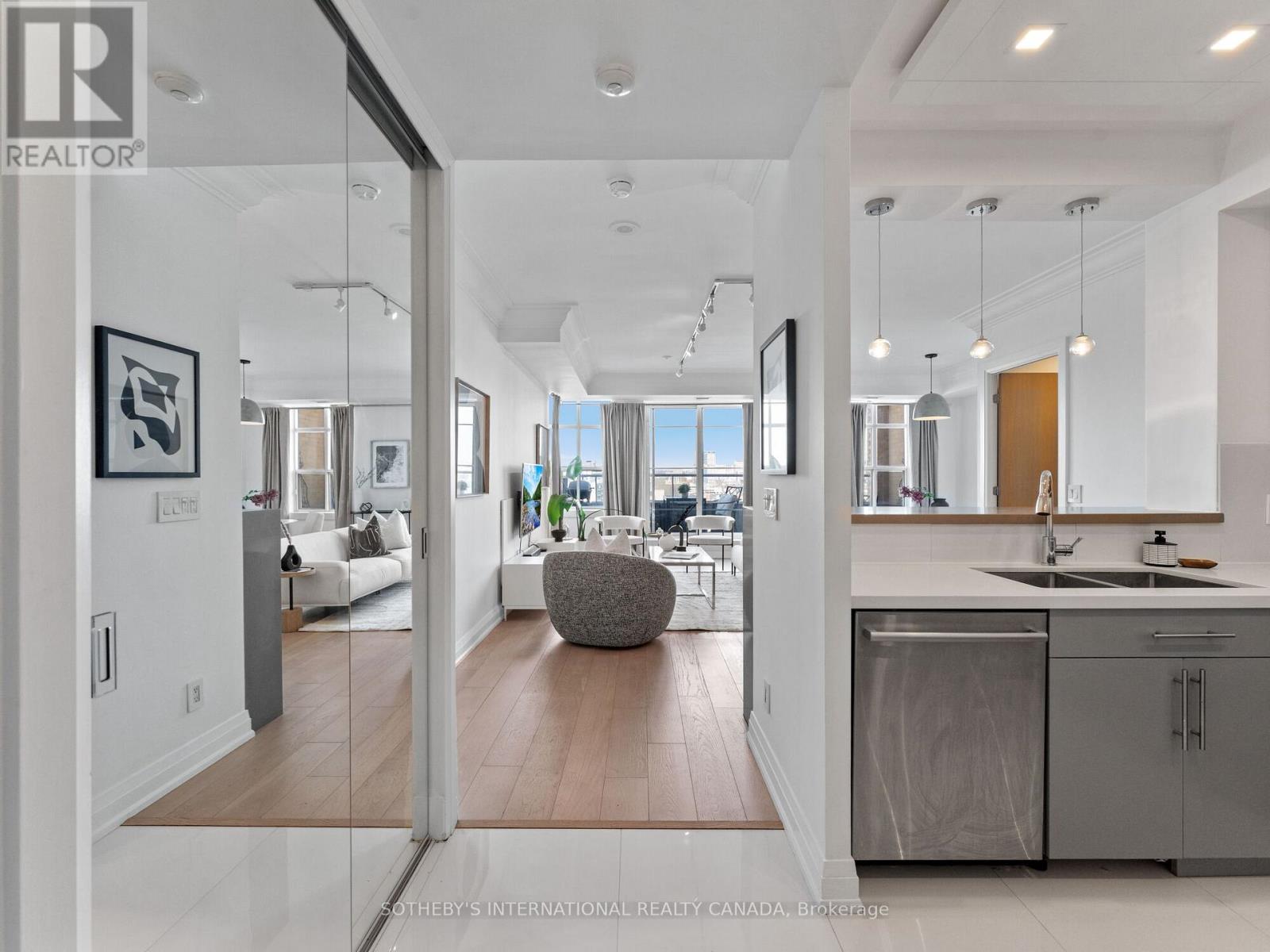 1406 - 438 Richmond Street W, Toronto, Ontario  M5V 3S6 - Photo 4 - C12207411