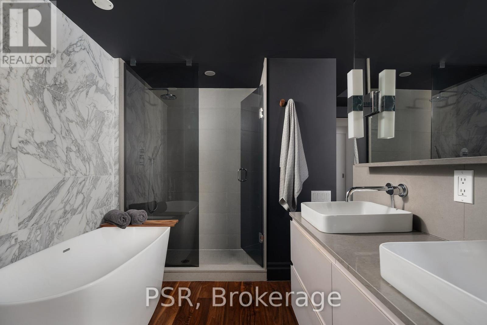 1502 - 95 Bathurst Street, Toronto, Ontario  M5V 0H7 - Photo 22 - C12207479