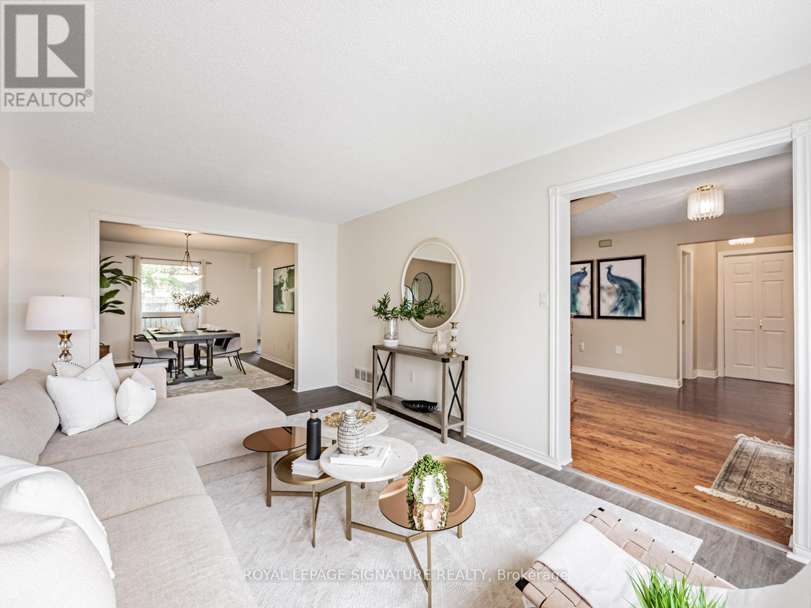 288 Howell Crescent, Pickering, Ontario  L1V 6B9 - Photo 4 - E12207219