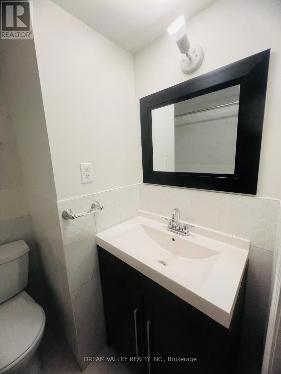 Bsmt - 55 Colonial Avenue, Toronto, Ontario  M1M 2C4 - Photo 15 - E12207283