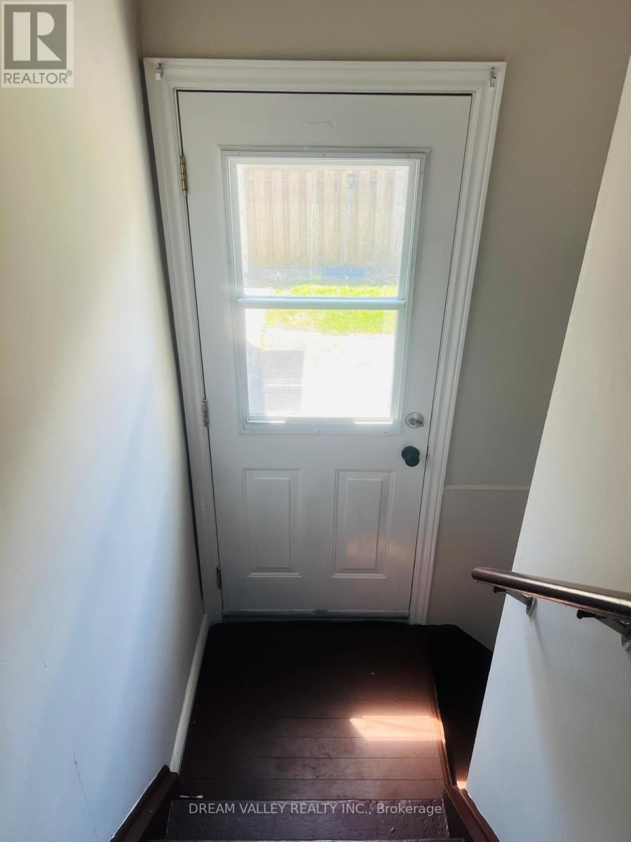 Bsmt - 55 Colonial Avenue, Toronto, Ontario  M1M 2C4 - Photo 2 - E12207283