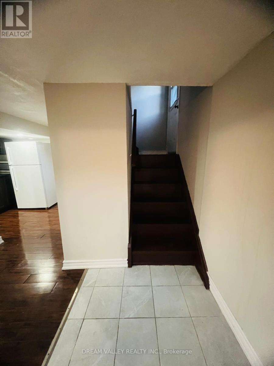 Bsmt - 55 Colonial Avenue, Toronto, Ontario  M1M 2C4 - Photo 3 - E12207283