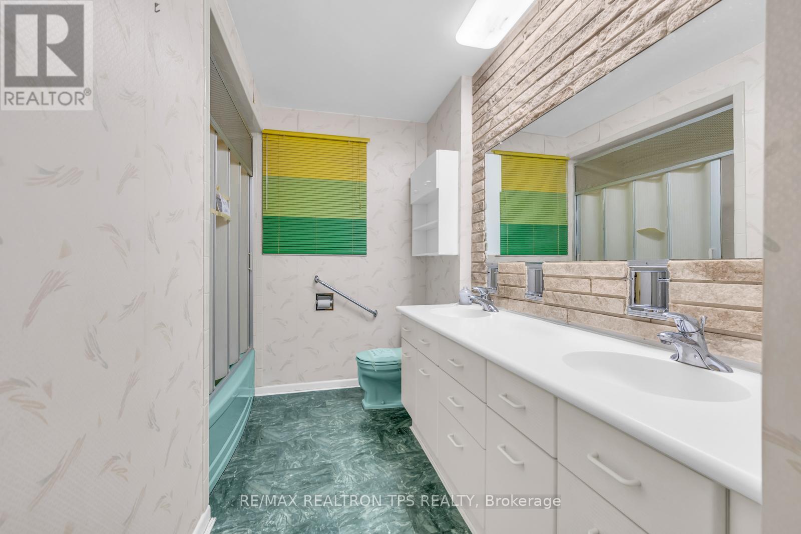 54 Portico Drive, Toronto (Woburn), Ontario  M1G 3R6 - Photo 14 - E12207299
