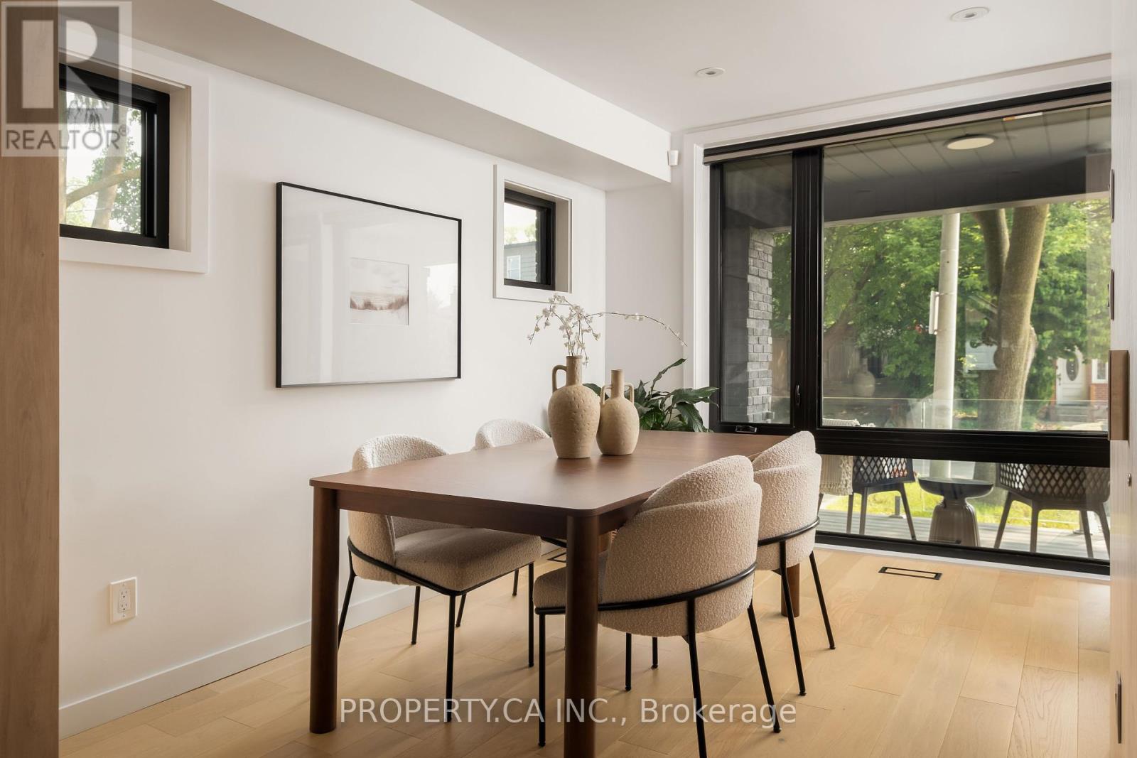 112 Billings Avenue, Toronto, Ontario  M4L 2S4 - Photo 11 - E12207471