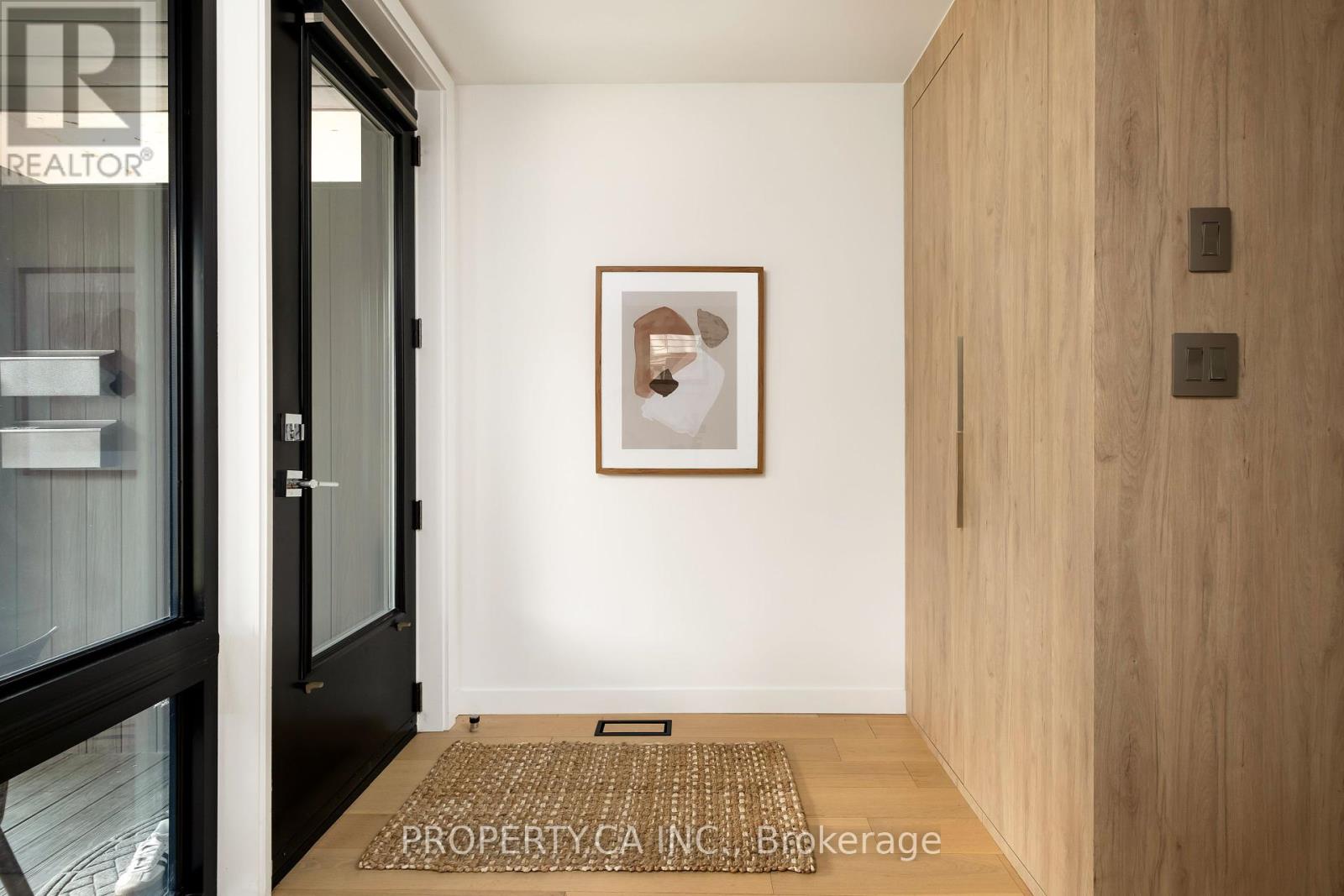 112 Billings Avenue, Toronto, Ontario  M4L 2S4 - Photo 14 - E12207471