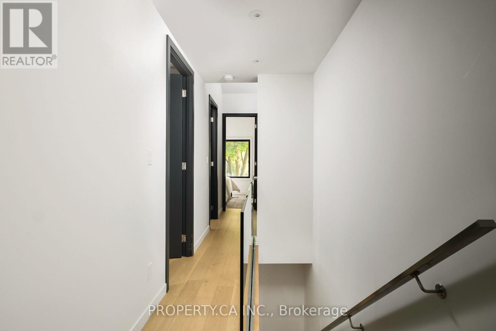 112 Billings Avenue, Toronto, Ontario  M4L 2S4 - Photo 16 - E12207471
