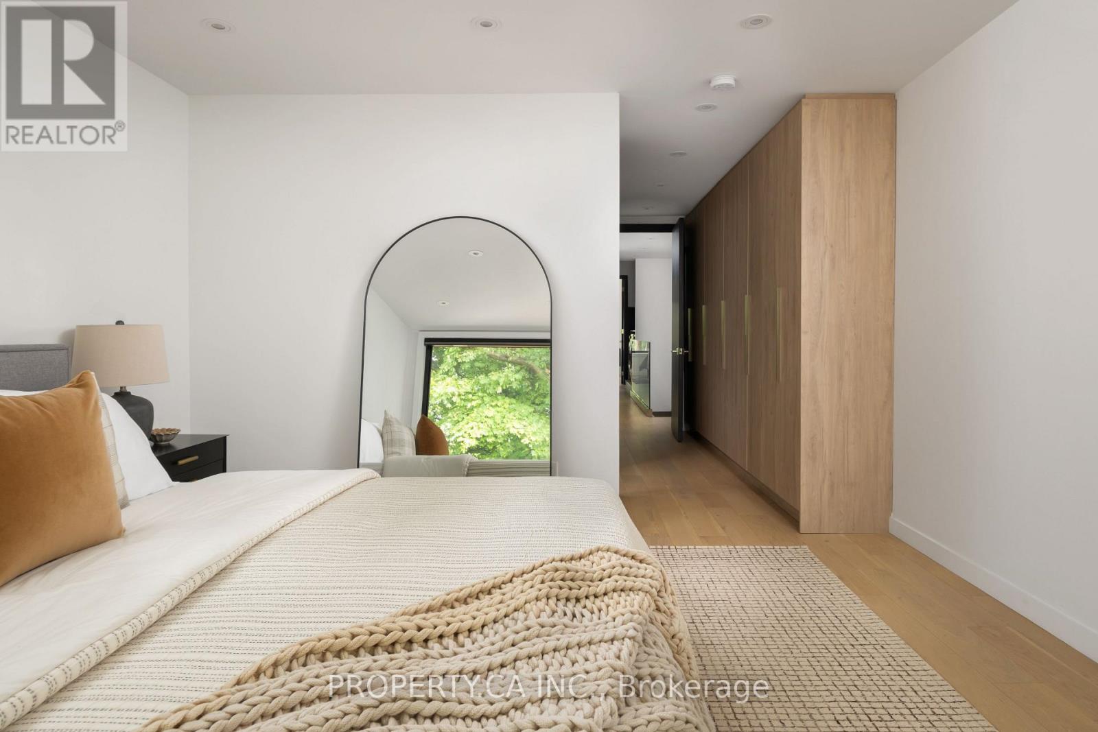 112 Billings Avenue, Toronto, Ontario  M4L 2S4 - Photo 20 - E12207471