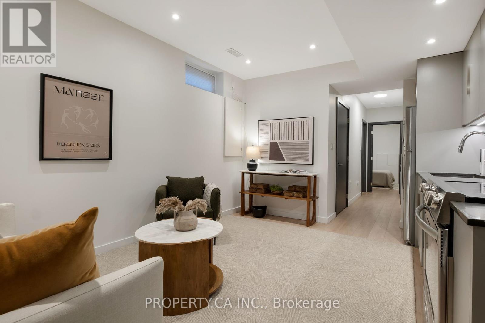 112 Billings Avenue, Toronto, Ontario  M4L 2S4 - Photo 36 - E12207471