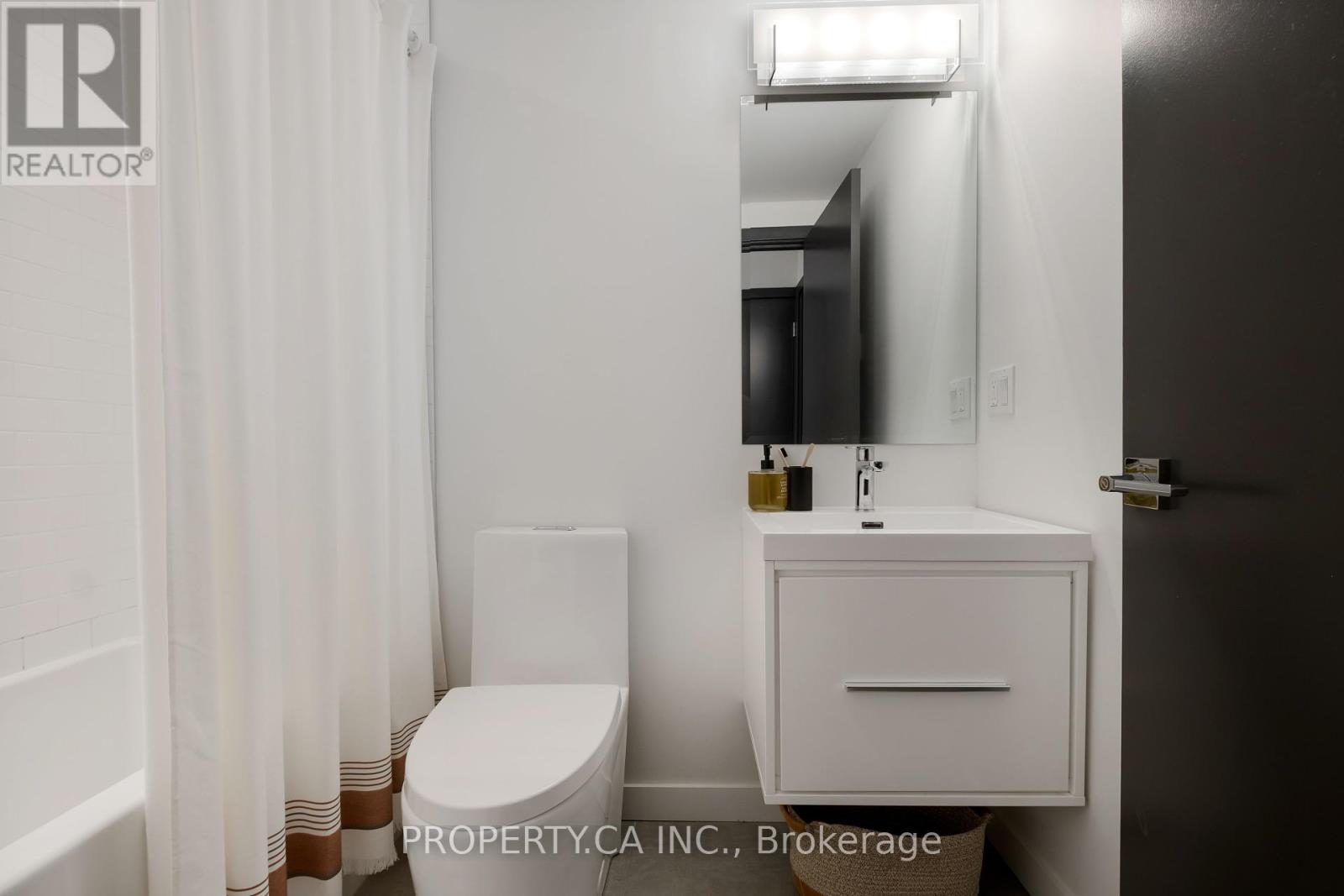 112 Billings Avenue, Toronto, Ontario  M4L 2S4 - Photo 44 - E12207471