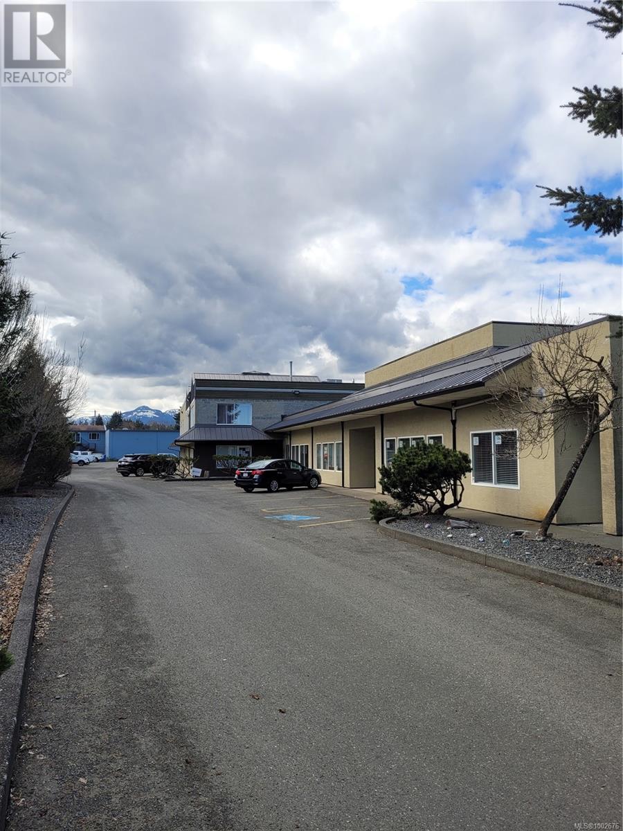 Q 2435 Mansfield Dr, Courtenay, British Columbia