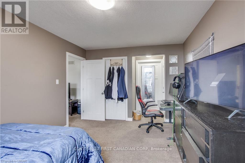 3380 Jinnie's Way, London South, Ontario  N6L 0B8 - Photo 15 - X12207617