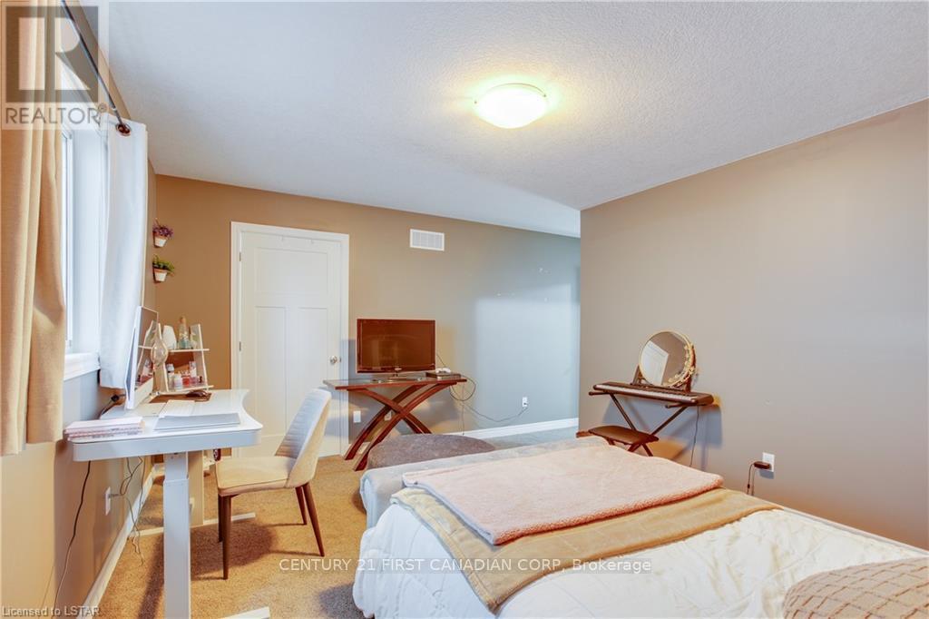 3380 Jinnie's Way, London South, Ontario  N6L 0B8 - Photo 25 - X12207617