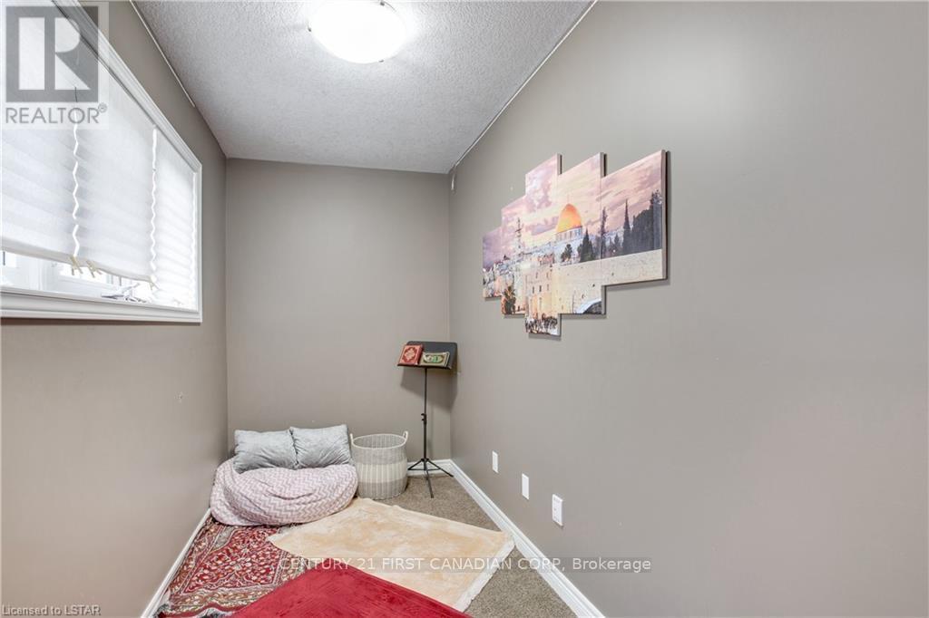 3380 Jinnie's Way, London South, Ontario  N6L 0B8 - Photo 28 - X12207617
