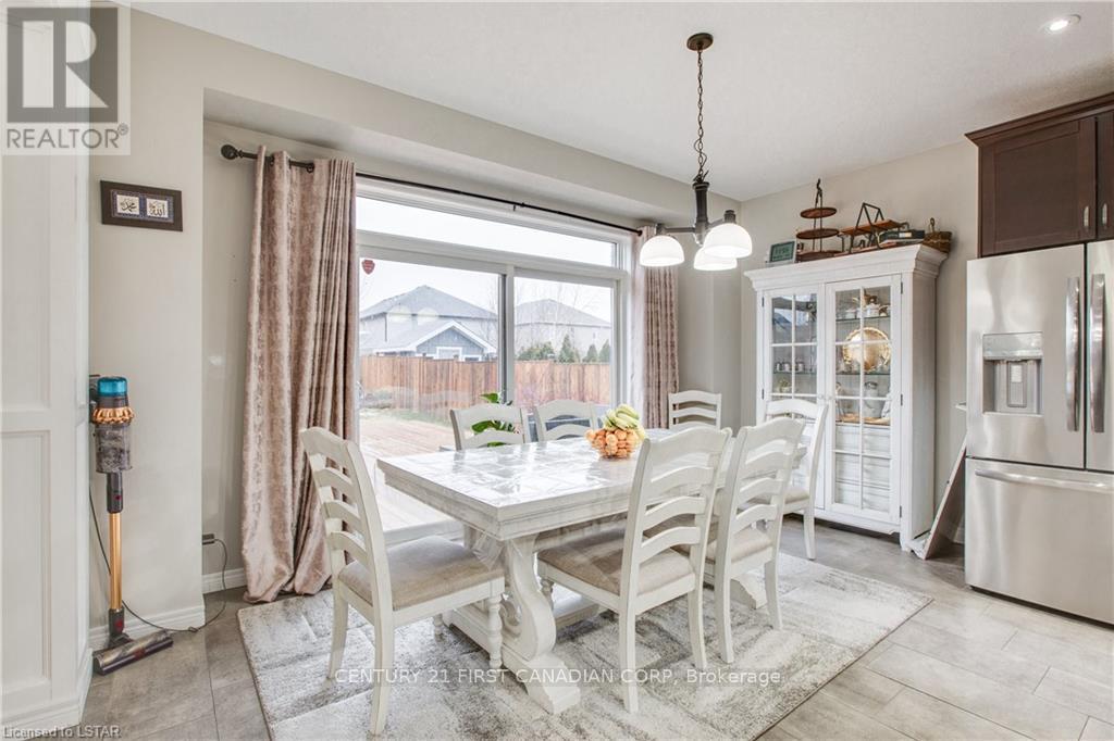 3380 Jinnie's Way, London South, Ontario  N6L 0B8 - Photo 9 - X12207617