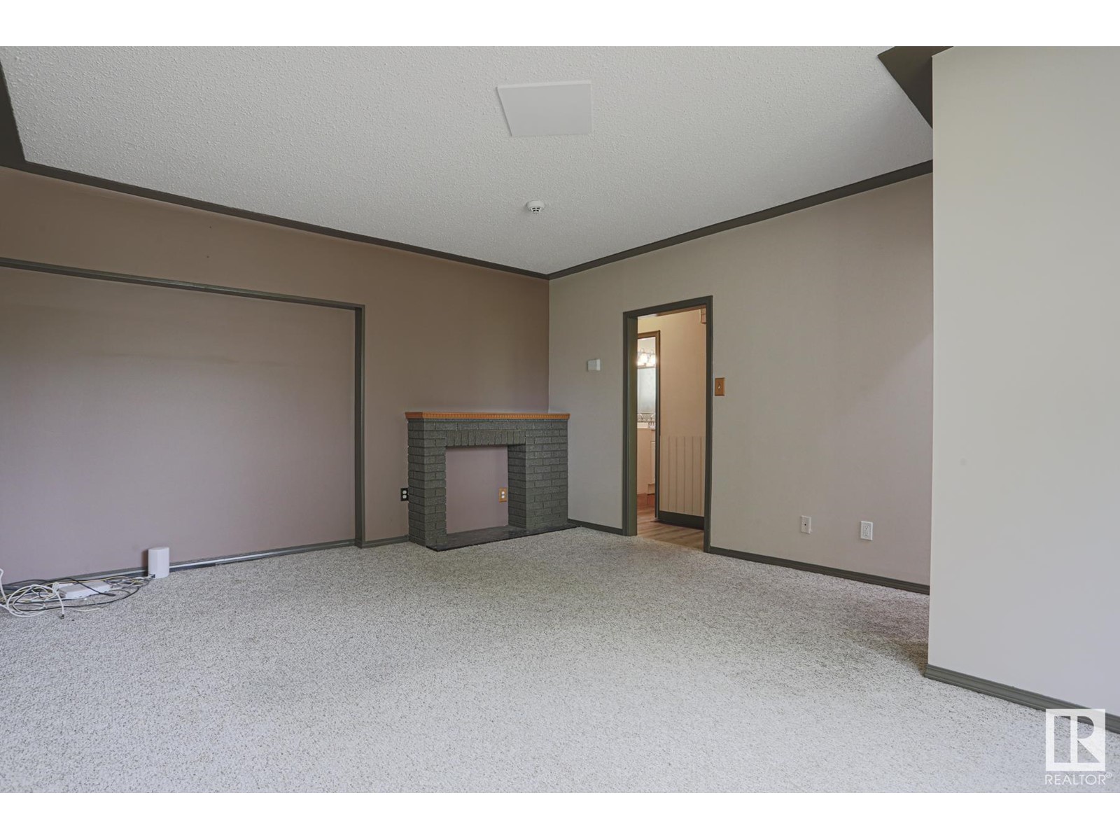 12822 70 St Nw, Edmonton, Alberta  T5C 0J8 - Photo 3 - E4441335