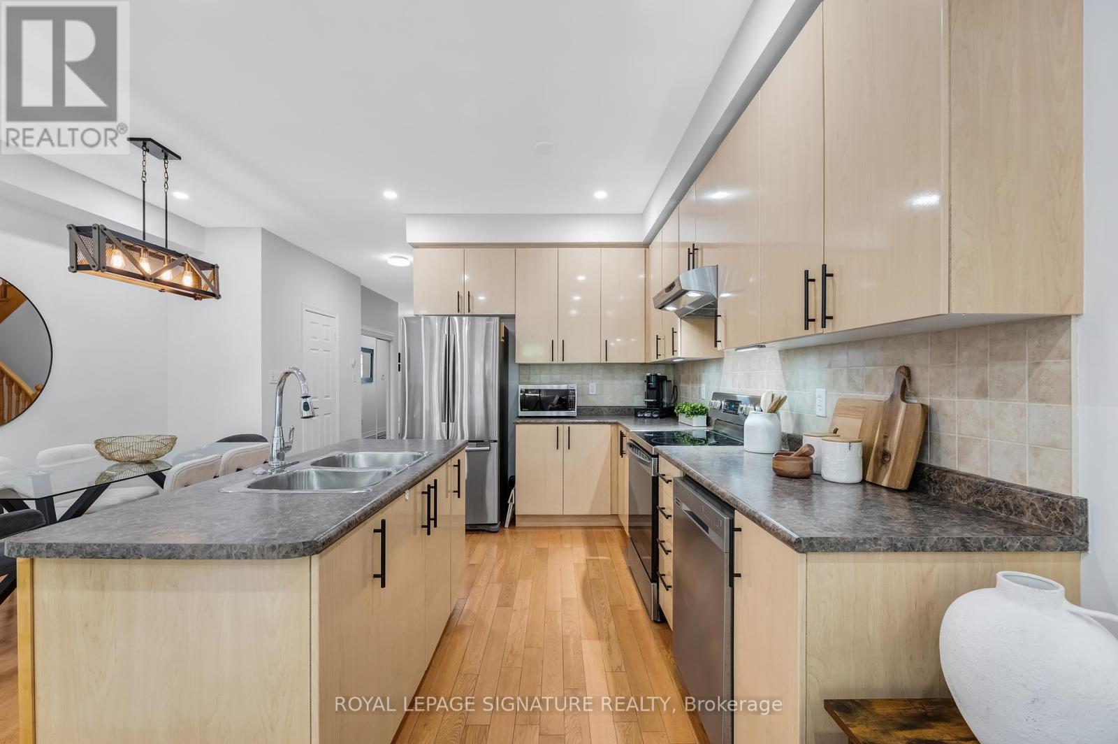 9 - 56 North Lake Road, Richmond Hill, Ontario  L4E 0G5 - Photo 12 - N12207231