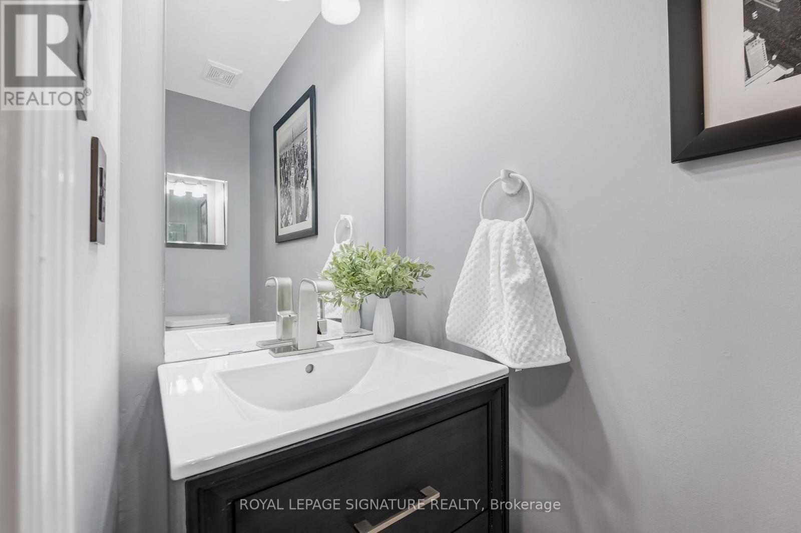 9 - 56 North Lake Road, Richmond Hill, Ontario  L4E 0G5 - Photo 14 - N12207231